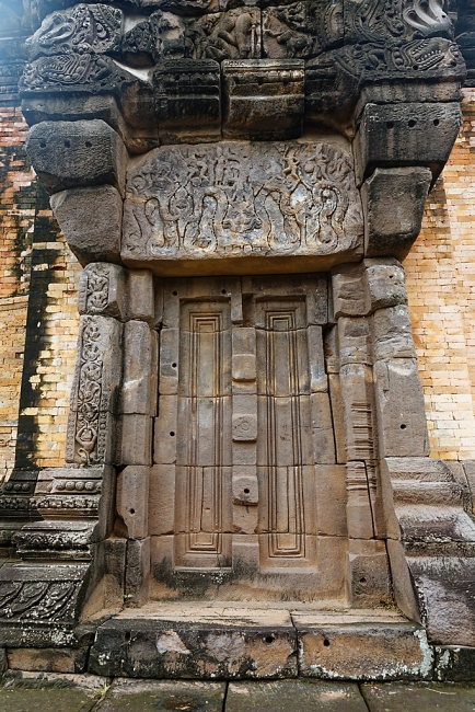 Prasat Sa Kamphaeng Yai-022